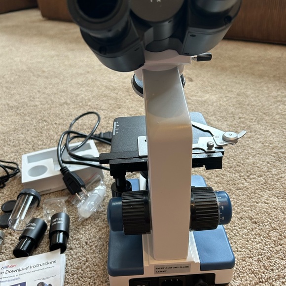 New, unused AmScope B120 Educational Compound Microscope - Picture 11 of 14